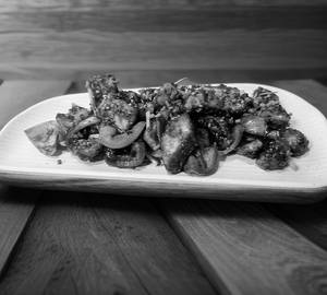 Mushroom or paneer chilli