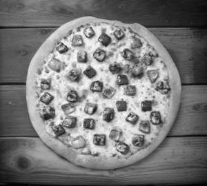 Tandoori Paneer Pizza