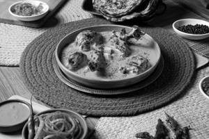 Classic Butter Chicken With Bone