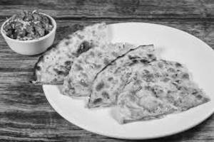Onion Cheese Chilly Kulcha
