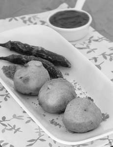 Mysore Bonda [2 Pieces] 