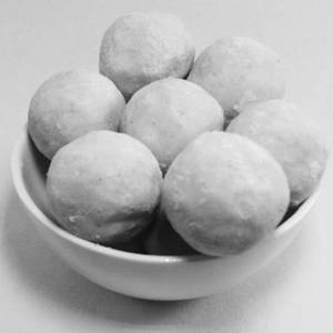 Pasiparuppu Laddu (150 Gm Or 5 Piece)