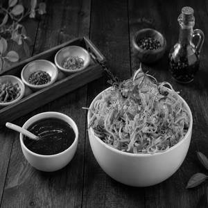 Veg Chilli Garlic Noodles