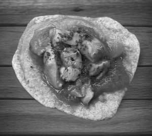 Chicken Curry (04)Pcs With Poori (02)