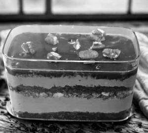 Chocolate Pecan Crunch Dessert Jar (320 Gm)