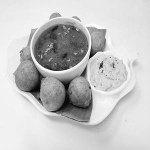 Mysore Bonda With Rasam