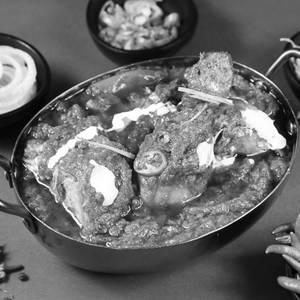 Kadhai Chicken (With Bone)