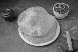 Chole Poori (2pcs)
