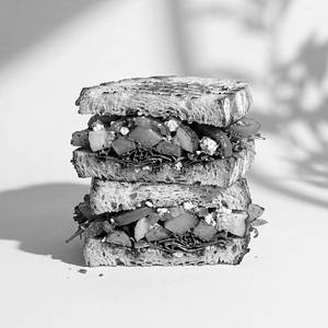 Mediterranean Veggie Sandwich (High Fiber, Low Cal)