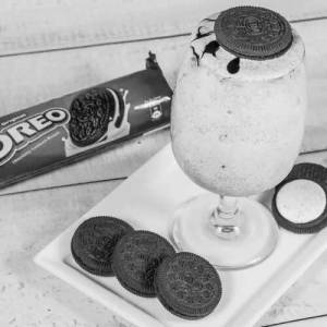 Oreo Cookies With Chocolate Ice Cream