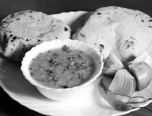 4 Plain Roti With Tadka