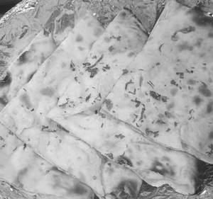 Stuffed Naan [1 Piece]