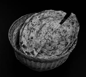Phirki Paratha (Garlic And Chilly Masala)