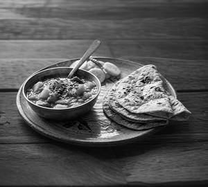 2 Paratha With Tadka