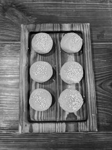 Whole Wheat Dinner Rolls ( 6 Pcs )