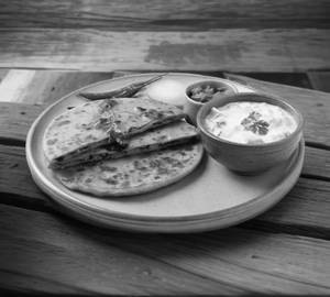 Paneer Paratha (2 Pec)