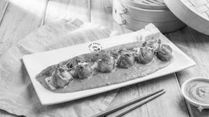 Butter Paneer Momos