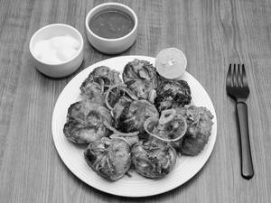 Hot & Sweet Momos