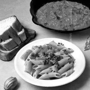 Arrabbiata Garlic Bread ( Red Pasta Sauce ) 