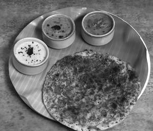 Onion podi uttapam