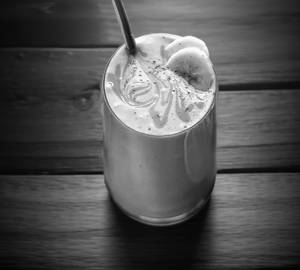 Banana + Khajoor + Peanutbutter Milkshake