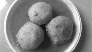 Sambhar Bonda [2 Pieces]