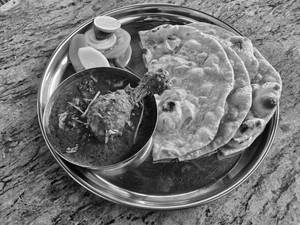 CHICKEN Curry(1pc) WITH PLAIN RICE / ROTI