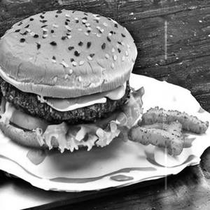 Veg chilli rocket burger