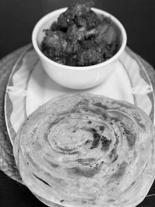 Chicken Kassa Lachha Paratha 2 Pc