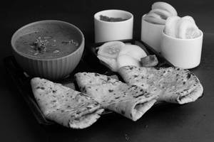 Dal Makhani Roti Combo