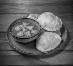 Luchi Aloo Dum
