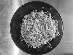 Egg Hakka Noodles