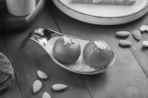 Gulab Jamun [ 2 pcs ]