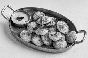 Pistachio Podi Idly