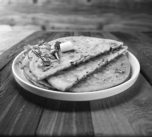 Aloo paneer paratha