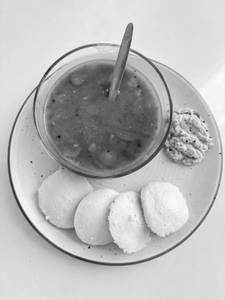 Idli with Sambhar and Chutney