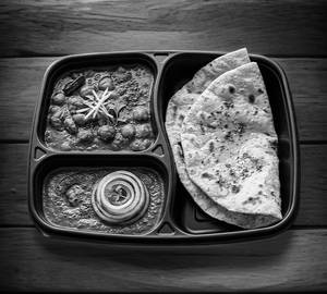 Amritsari Chhole Thali
