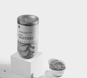 Achari Mathri (300 Gm)