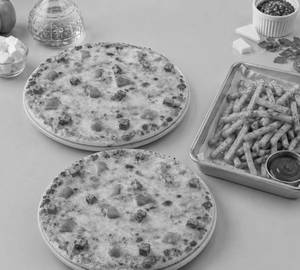 2 Veg Peri Peri Pizzas + Peri Peri French Fries