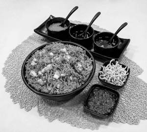 Schezwan Fried Rice (Chicken)