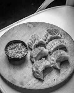 Chicken tikka momos