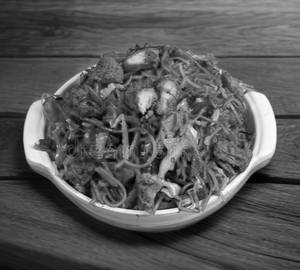 Schezwan Chicken Noodles