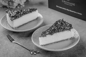 Raspberry Newyork Cheese Cake Slice