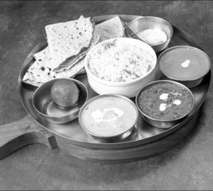 North Indian Dinner Thali (No Onion Garlic)