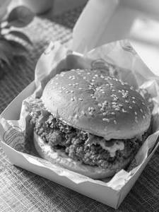 Zippy zinger burger