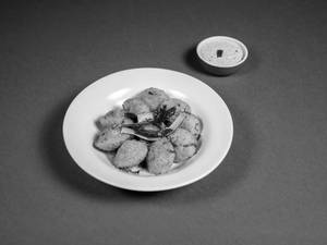 Mini Rava Idlis With Milagai Podi