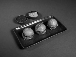 Ragi Vada Pav.