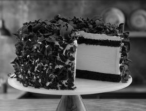 Black Forest Ice Cream Cake - (500 Ml)