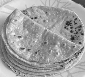 05 Pcs Tawa Ghee Wali Roti