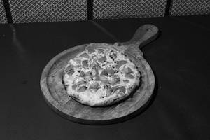 Tandoori Paneer Pizza